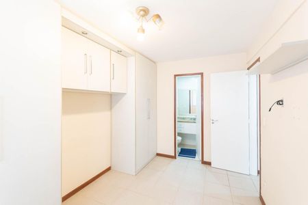 Apartamento à venda com 70m², 2 quartos e 1 vagaSuíte