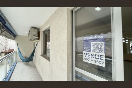 Apartamento à venda com 70m², 2 quartos e 1 vaga Apartamento à venda com 70m², 2 quartos e 1 vagaPlaquinha