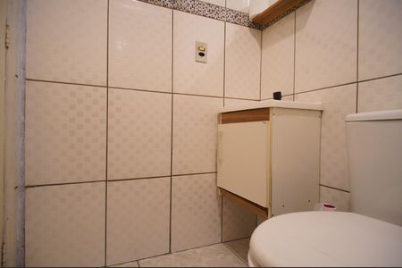 Casa à venda com 77m², 2 quartos e 1 vagaBanheiro 2