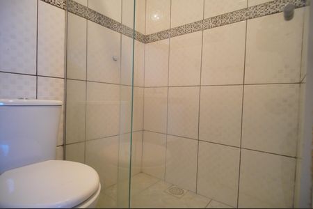 Casa à venda com 77m², 2 quartos e 1 vagaBanheiro 2