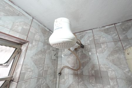 Banheiro de kitnet/studio para alugar com 1 quarto, 20m² em Liberdade, São Paulo