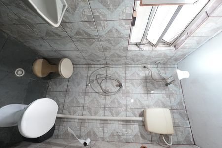 Banheiro de kitnet/studio para alugar com 1 quarto, 20m² em Liberdade, São Paulo