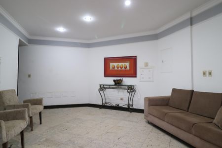 Apartamento para alugar com 130m², 3 quartos e 2 vagasHall social