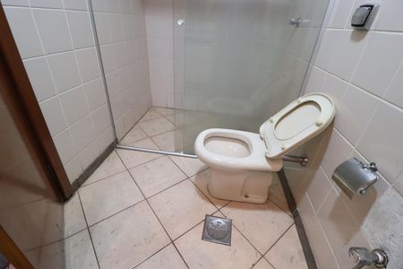 Apartamento para alugar com 130m², 3 quartos e 2 vagasBanheiro do Quarto 3
