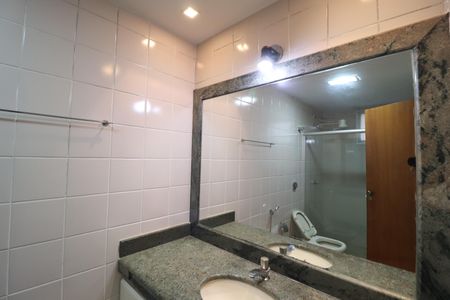 Apartamento para alugar com 130m², 3 quartos e 2 vagasBanheiro do Quarto 3