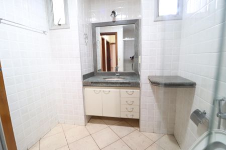 Apartamento para alugar com 130m², 3 quartos e 2 vagasBanheiro Social