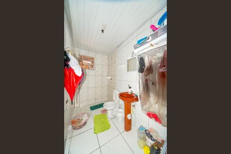 Banheiro 1 de casa para alugar com 2 quartos, 300m² em Aparecida, Alvorada