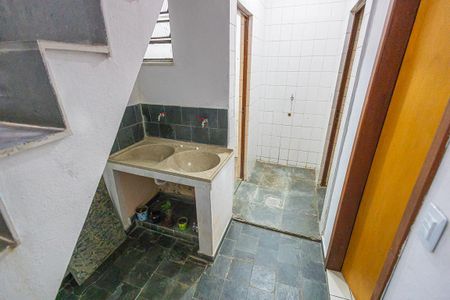 Casa de condomínio para alugar com 130m², 4 quartos e 1 vagaarea de serviço