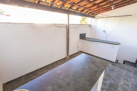 Casa de condomínio para alugar com 130m², 4 quartos e 1 vagaarea 
