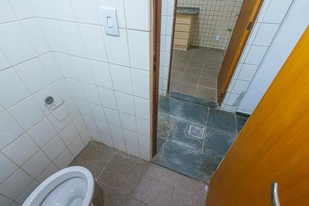 Casa de condomínio para alugar com 130m², 4 quartos e 1 vagabanheiro de serviço
