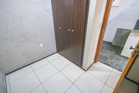 Casa de condomínio para alugar com 130m², 4 quartos e 1 vagaquarto 1