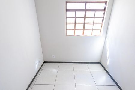 Casa de condomínio para alugar com 130m², 4 quartos e 1 vagaquarto 2