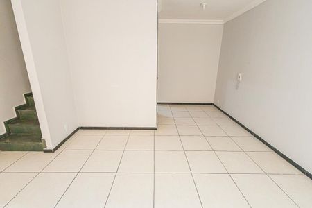 sala de casa de condomínio para alugar com 4 quartos, 130m² em Dona Clara, Belo Horizonte
