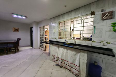 Casa à venda com 220m², 3 quartos e 2 vagas Casa à venda com 220m², 3 quartos e 2 vagasCozinha