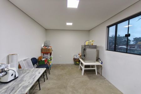 Casa à venda com 220m², 3 quartos e 2 vagas Casa à venda com 220m², 3 quartos e 2 vagasSala Comercial 2