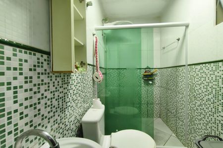Casa à venda com 220m², 3 quartos e 2 vagas Casa à venda com 220m², 3 quartos e 2 vagasBanheiro Social