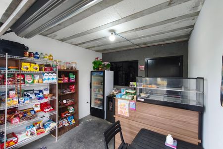 Casa à venda com 220m², 3 quartos e 2 vagas Casa à venda com 220m², 3 quartos e 2 vagasCômodo extra