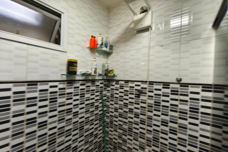 Casa à venda com 220m², 3 quartos e 2 vagas Casa à venda com 220m², 3 quartos e 2 vagasBanheiro Suíte