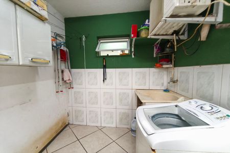 Casa à venda com 220m², 3 quartos e 2 vagas Casa à venda com 220m², 3 quartos e 2 vagasÁrea de Serviço