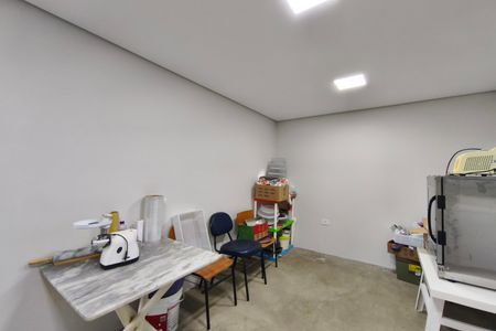 Casa à venda com 220m², 3 quartos e 2 vagas Casa à venda com 220m², 3 quartos e 2 vagasSala Comercial 2