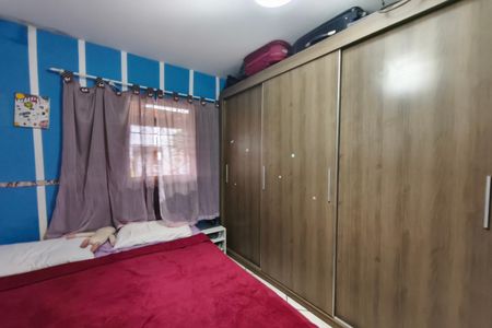 Casa à venda com 220m², 3 quartos e 2 vagas Casa à venda com 220m², 3 quartos e 2 vagasQuarto 2