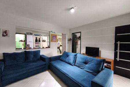 Casa à venda com 220m², 3 quartos e 2 vagas Casa à venda com 220m², 3 quartos e 2 vagasSala