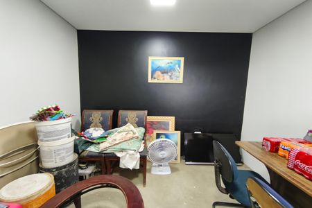 Casa à venda com 220m², 3 quartos e 2 vagas Casa à venda com 220m², 3 quartos e 2 vagasSala Comercial 1