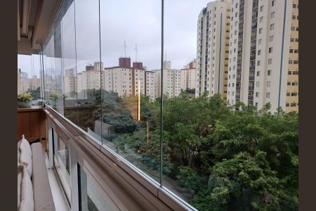 Apartamento à venda com 143m², 3 quartos e 3 vagas Apartamento à venda com 143m², 3 quartos e 3 vagasVaranda