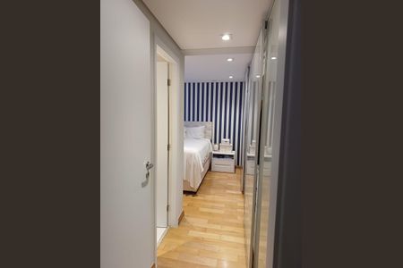 Apartamento à venda com 143m², 3 quartos e 3 vagas Apartamento à venda com 143m², 3 quartos e 3 vagasCorredor
