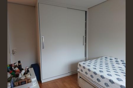 Apartamento à venda com 143m², 3 quartos e 3 vagas Apartamento à venda com 143m², 3 quartos e 3 vagasQuarto