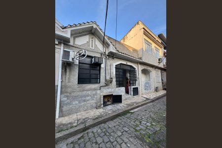 Casa de condomínio à venda com 90m², 3 quartos e 2 vagas Casa de condomínio à venda com 90m², 3 quartos e 2 vagasFachada