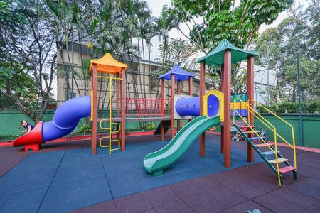 Apartamento para alugar com 95m², 3 quartos e 2 vagas Apartamento para alugar com 95m², 3 quartos e 2 vagasÁrea comum - Playground