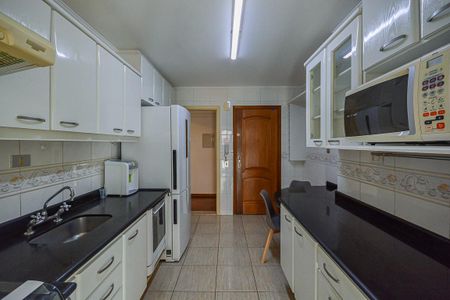Apartamento para alugar com 95m², 3 quartos e 2 vagas Apartamento para alugar com 95m², 3 quartos e 2 vagasCozinha