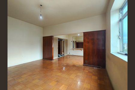 Apartamento à venda com 107m², 3 quartos e 1 vaga Apartamento à venda com 107m², 3 quartos e 1 vagaSala
