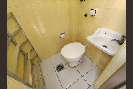 Apartamento à venda com 107m², 3 quartos e 1 vaga Apartamento à venda com 107m², 3 quartos e 1 vagaBanheiro de serviço