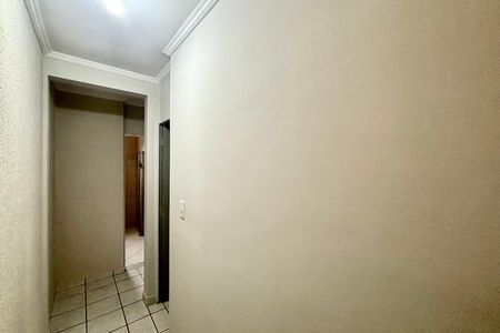 Corredor de apartamento para alugar com 2 quartos, 53m² em Jardim Gonzaga, São Paulo