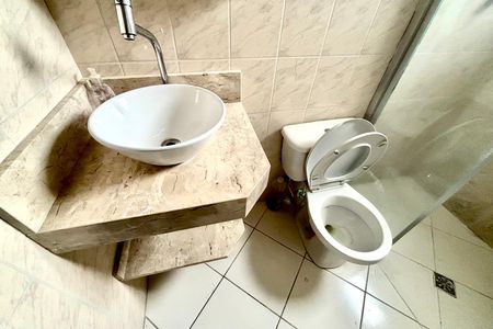Apartamento para alugar com 53m², 2 quartos e sem vaga Apartamento para alugar com 53m², 2 quartos e sem vagaBanheiro