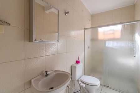 Casa para alugar com 76m², 2 quartos e 1 vaga Casa para alugar com 76m², 2 quartos e 1 vagaBanheiro