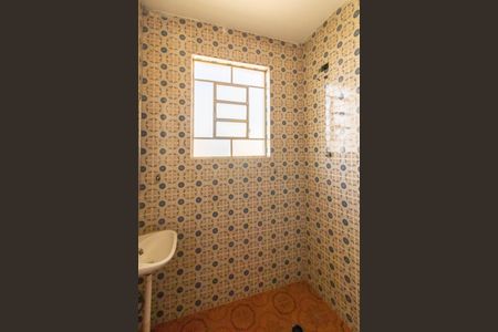 Casa para alugar com 76m², 2 quartos e 1 vaga Casa para alugar com 76m², 2 quartos e 1 vagaBanheiro da suíte
