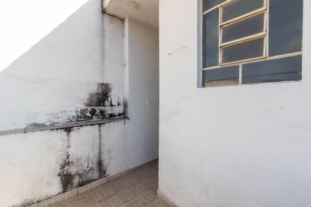 Casa para alugar com 76m², 2 quartos e 1 vaga Casa para alugar com 76m², 2 quartos e 1 vagaQuintal