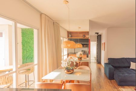 Apartamento para alugar com 65m², 2 quartos e 1 vaga Apartamento para alugar com 65m², 2 quartos e 1 vagaSala
