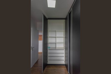 Apartamento para alugar com 65m², 2 quartos e 1 vaga Apartamento para alugar com 65m², 2 quartos e 1 vagaQuarto