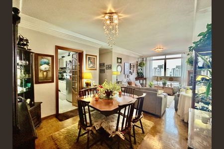 Apartamento à venda com 138m², 3 quartos e 1 vaga Apartamento à venda com 138m², 3 quartos e 1 vagaSala