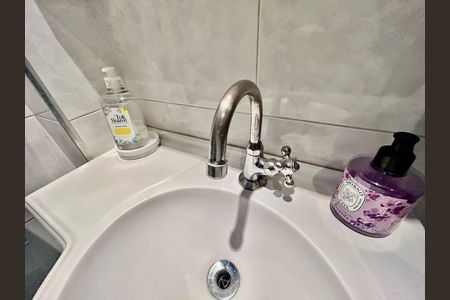 Apartamento à venda com 138m², 3 quartos e 1 vaga Apartamento à venda com 138m², 3 quartos e 1 vagaBanheiro