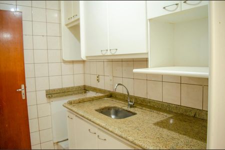 Apartamento à venda com 3 quartos, 72m² em Jardim Goiás, Goiânia