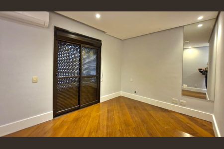 Apartamento à venda com 108m², 2 quartos e 2 vagas Apartamento à venda com 108m², 2 quartos e 2 vagasQuarto