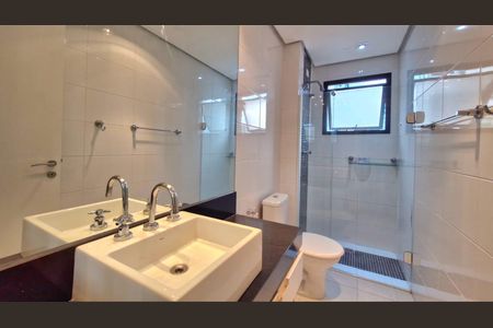 Apartamento à venda com 108m², 2 quartos e 2 vagas Apartamento à venda com 108m², 2 quartos e 2 vagasBanheiro