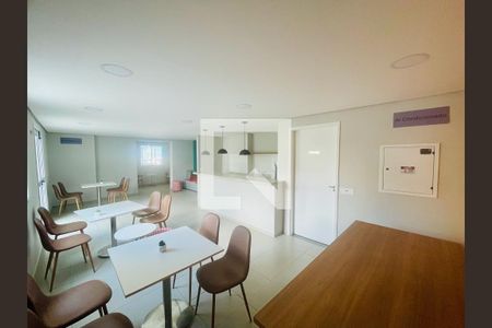 Apartamento à venda com 47m², 2 quartos e 1 vaga Apartamento à venda com 47m², 2 quartos e 1 vagaÁrea comum - Salão de festas