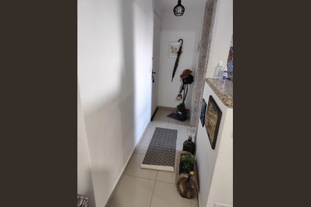Apartamento à venda com 64m², 2 quartos e 1 vaga Apartamento à venda com 64m², 2 quartos e 1 vagaCorredor