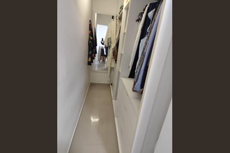 Apartamento à venda com 64m², 2 quartos e 1 vaga Apartamento à venda com 64m², 2 quartos e 1 vagaCloset